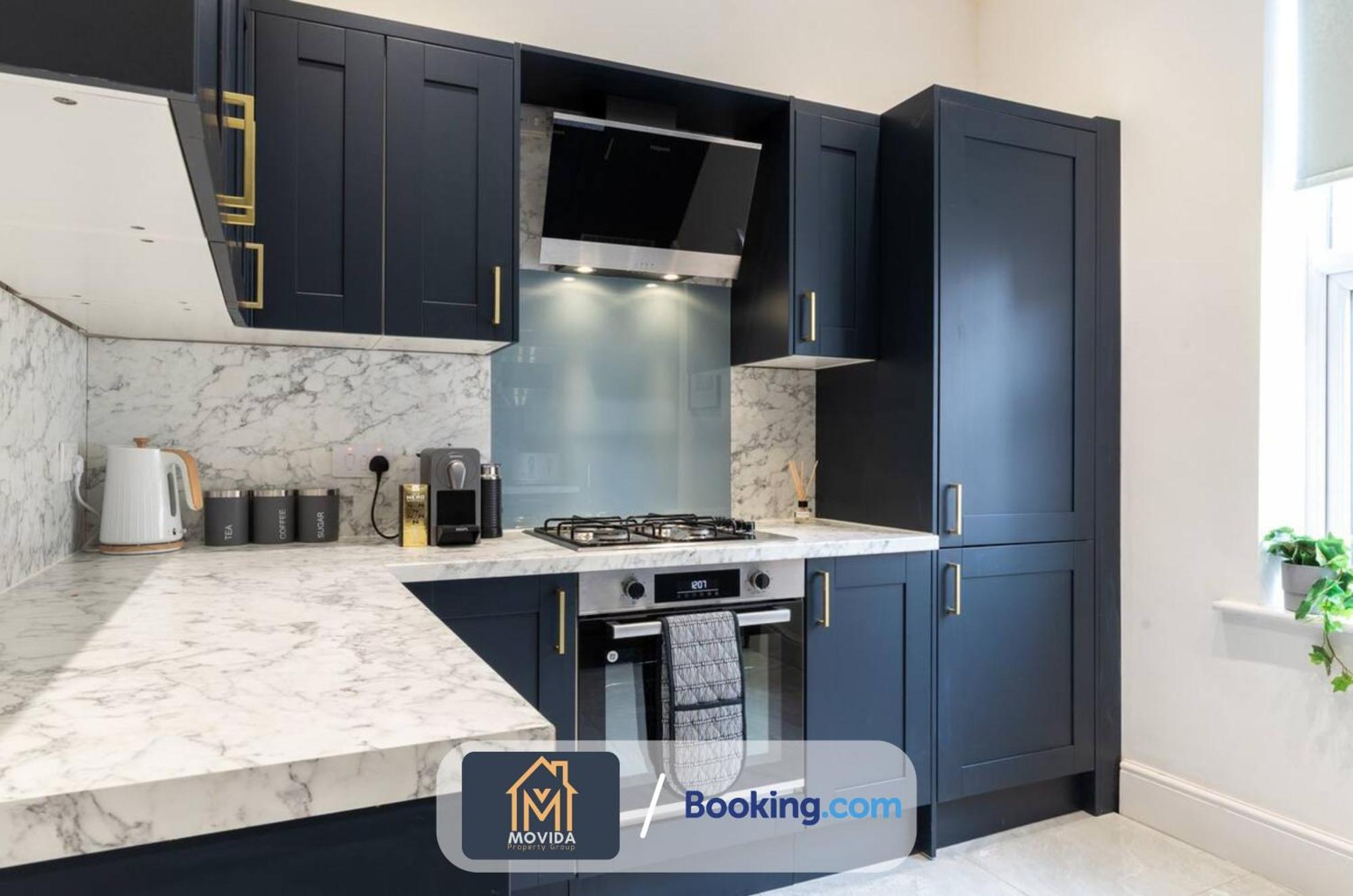 Central Elegant Three Bed Duplex By Movida Property Group Short Lets & Serviced Accommodation Харрогейт Экстерьер фото