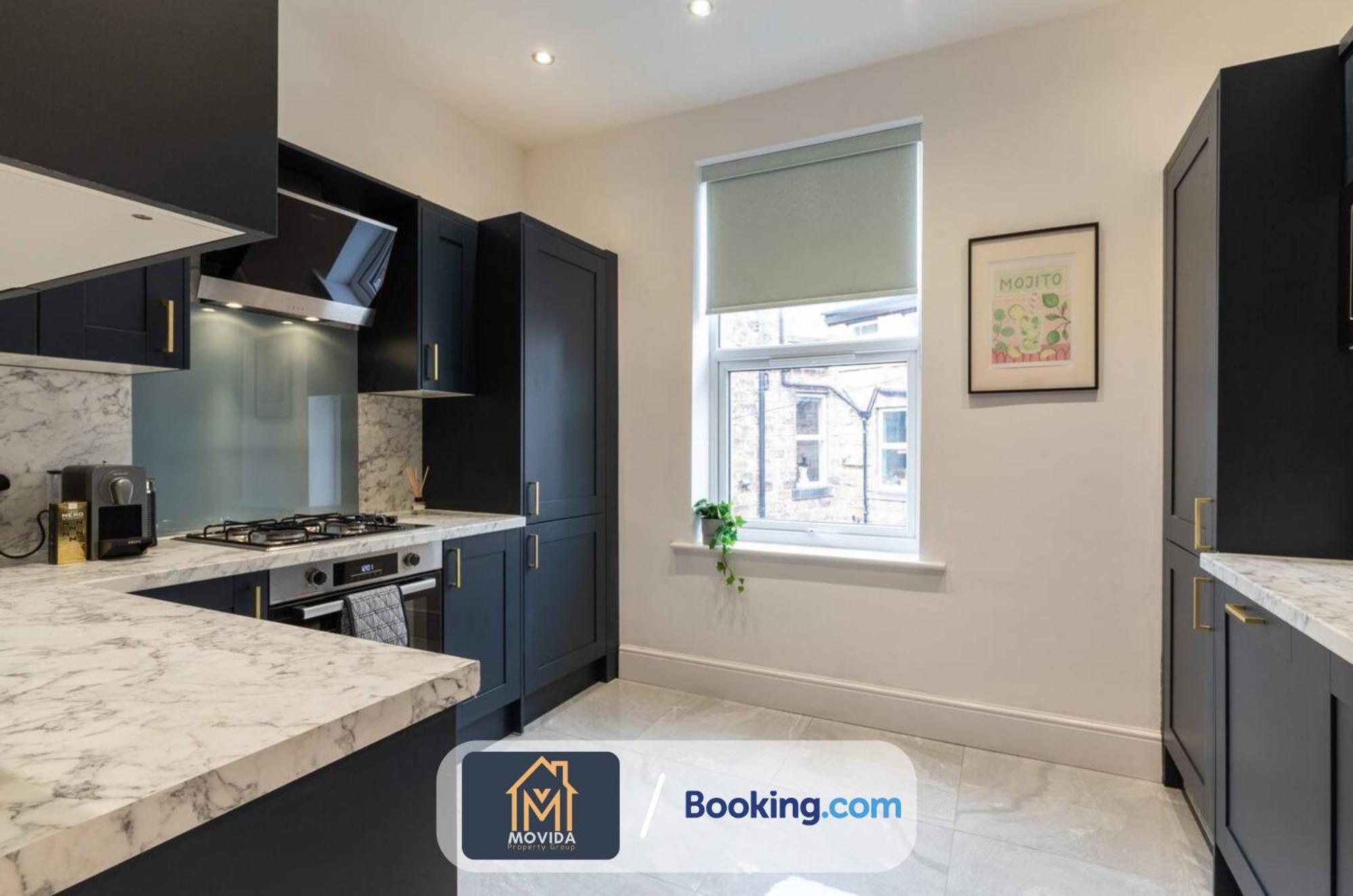 Central Elegant Three Bed Duplex By Movida Property Group Short Lets & Serviced Accommodation Харрогейт Экстерьер фото