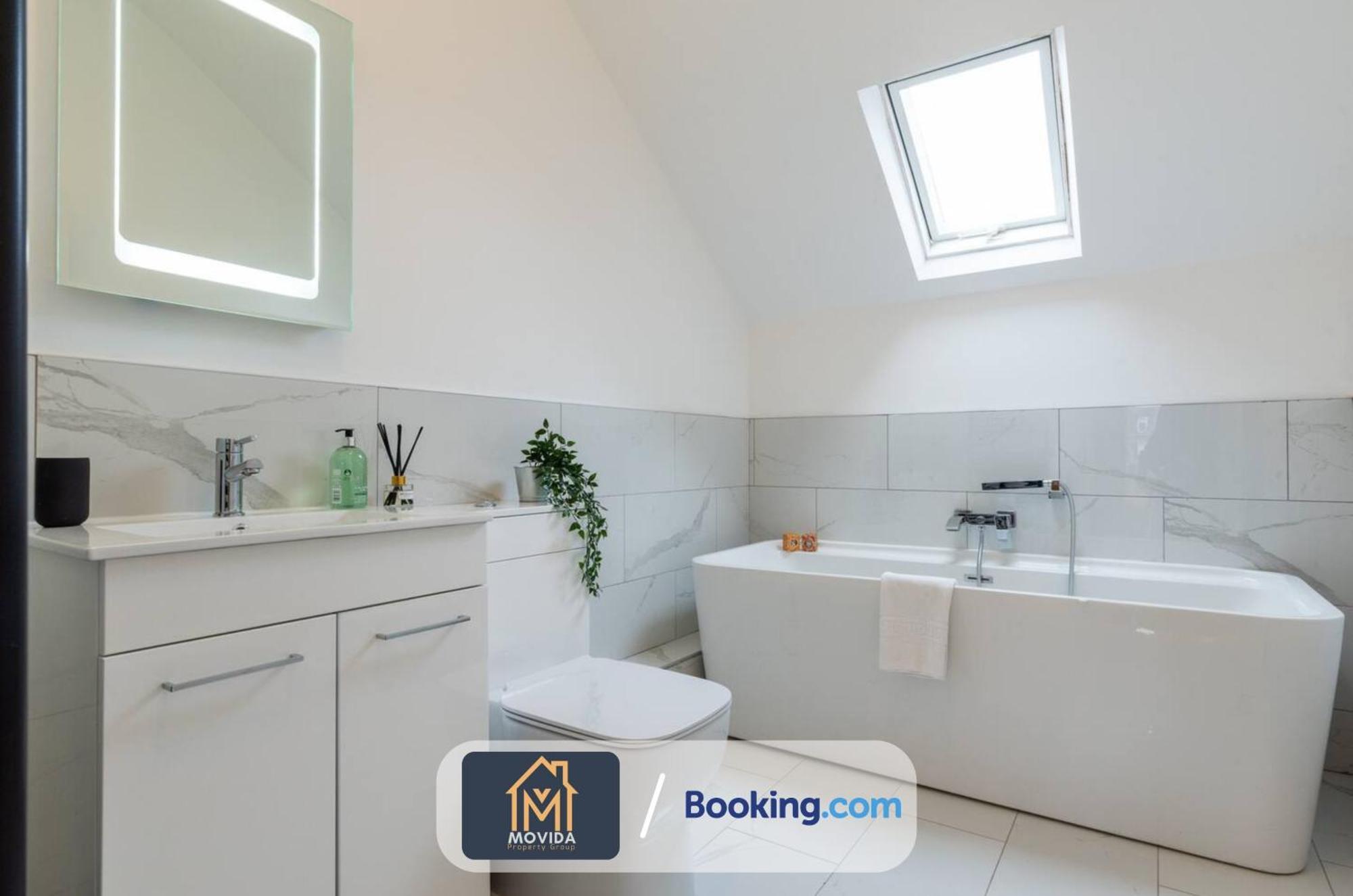 Central Elegant Three Bed Duplex By Movida Property Group Short Lets & Serviced Accommodation Харрогейт Экстерьер фото